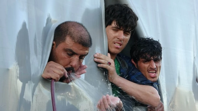 Tırın dorsesinde, 5 göçmen yakalandı
