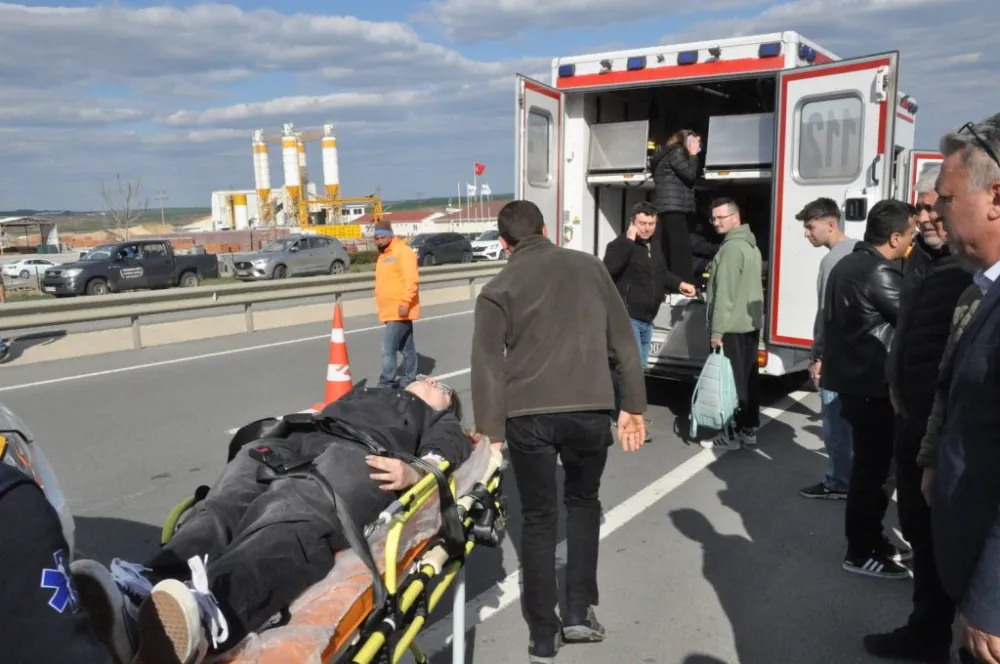 Öğrenci servisi devrildi: 27 yaralı