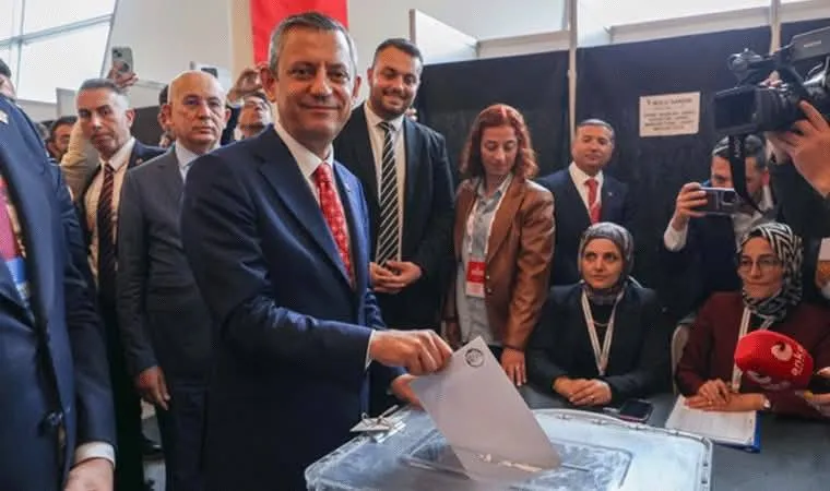 Özel,Yeniden Genel Başkan Seçildi.