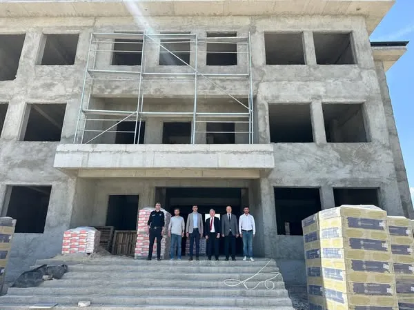 Sevgili, Okul İnşaatında İncelemelerde Bulundu.