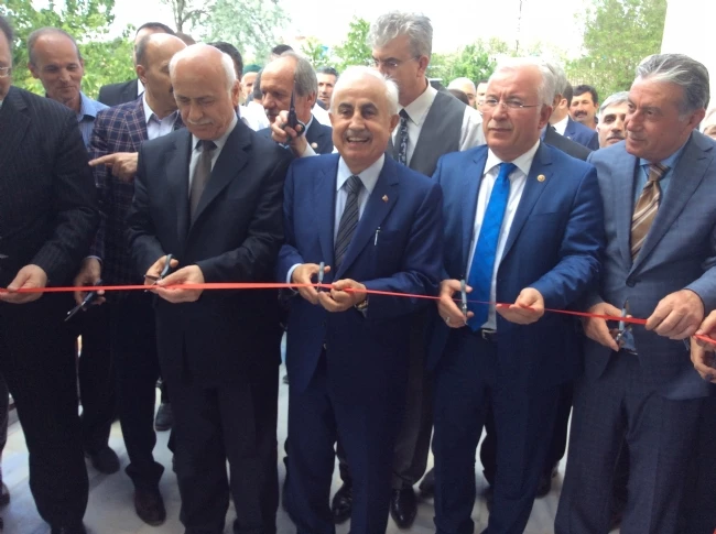 Çobançeşme Köyü Camisi Vali Şahin tarafından İbadete Açıldı