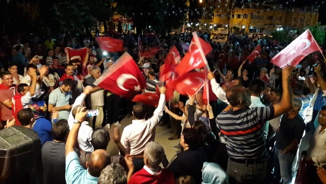 İPSALA DEMOKRASİYE TAM DESTEK VERDİ.