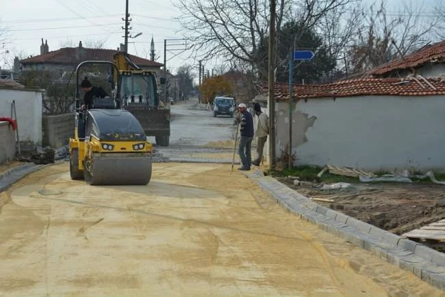 İpsala Belediyesi, Kilit Taşı Döşeme Çalışmalarını Sürdürüyor