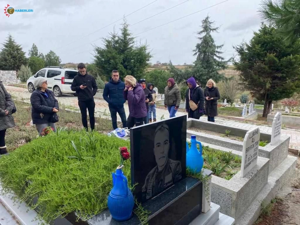Bayraktar,Mezarı Başında Anıldı
