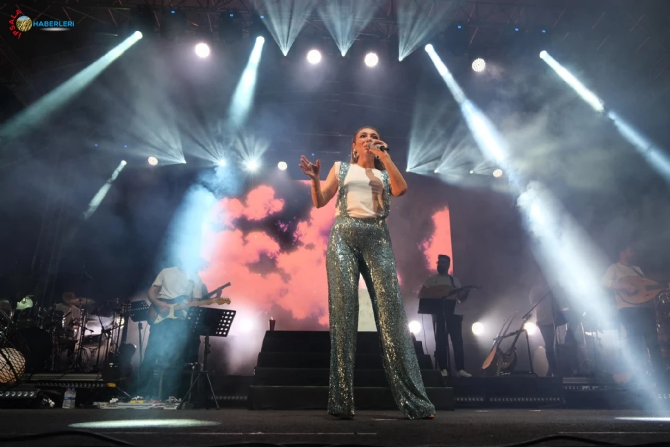 Festivale Noktayı Ziynet Sali Koydu.